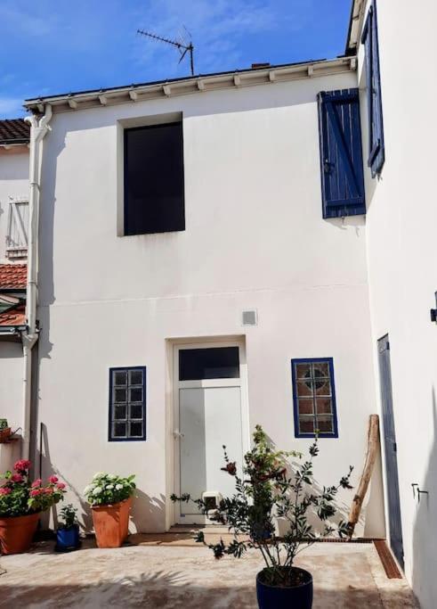 Le Studio D'En O, Au Coeur De La Haute Ville De Pornic. מראה חיצוני תמונה